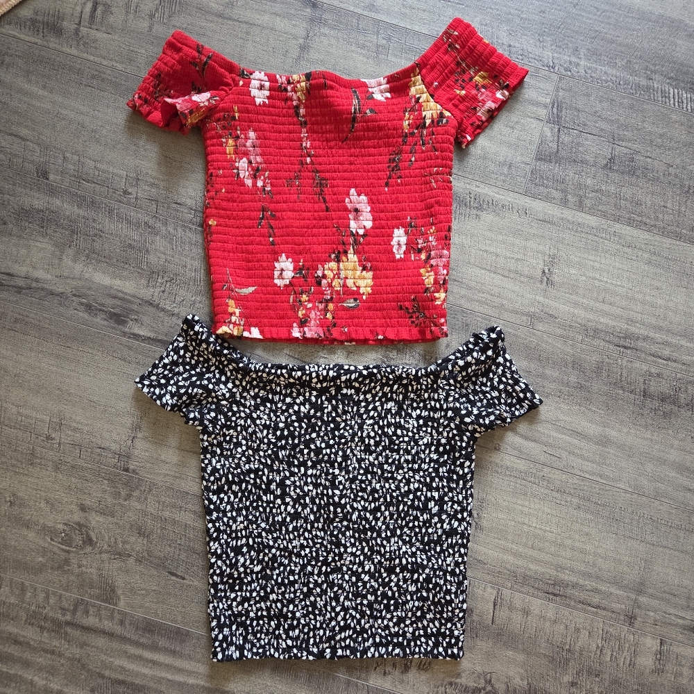 Dynamite Off-Shoulder Red Floral & Black Speckle Short Sleeve Tees - Picture 2 of 3